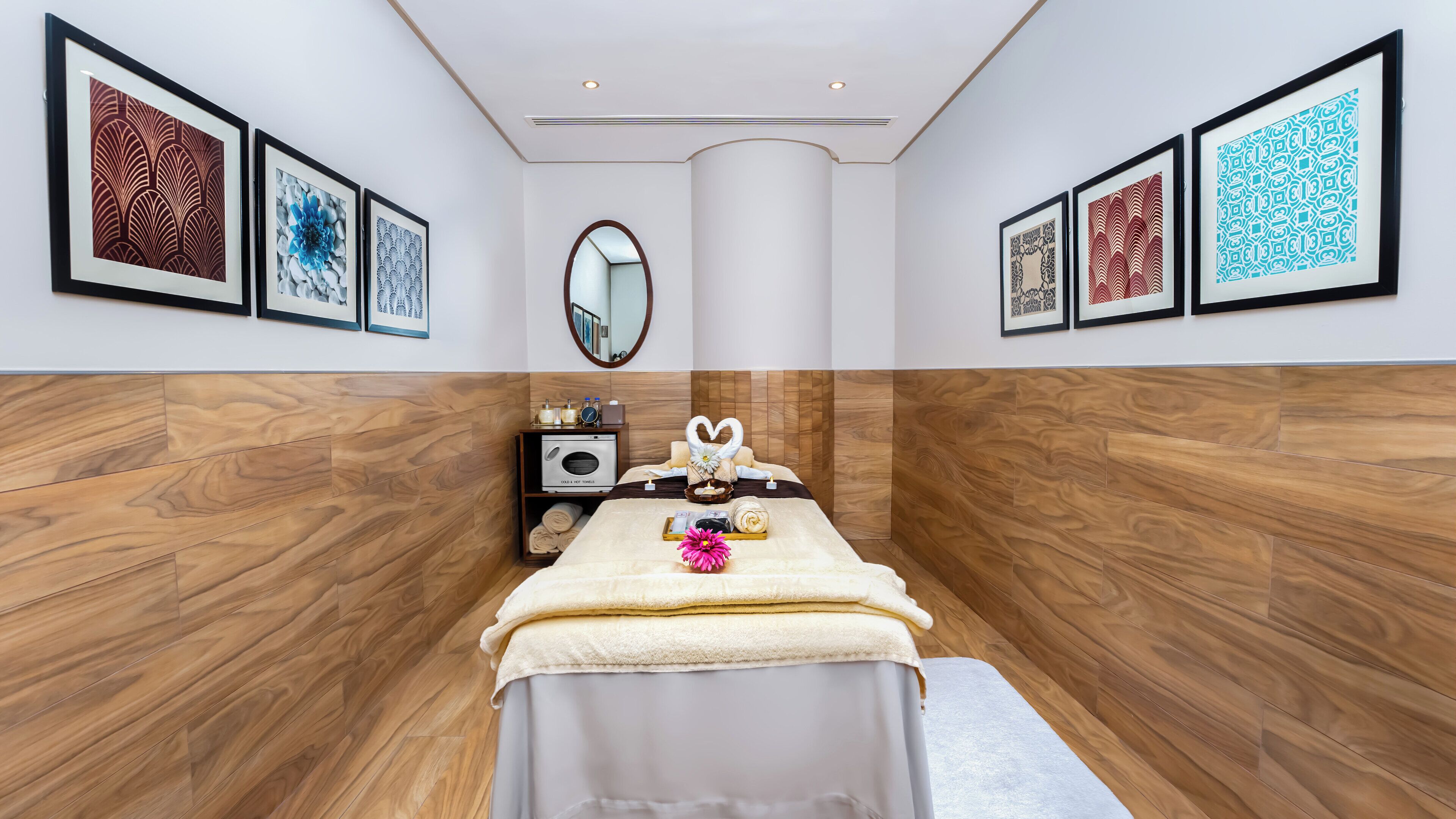 Salas de tratamiento para parejas, un sauna, baño turco/hammam