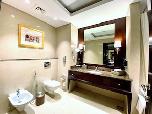 Articles de toilette écologiques, sÚche-cheveux, peignoirs, chaussons