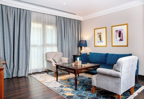 Room, 1 King Bed (Diplomatic) | Premium bedding, in-room safe, desk, soundproofing