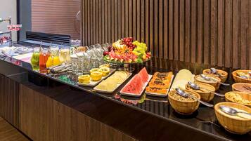 Colazione a buffet, servita tutte le mattine (71.75 BRL a persona)