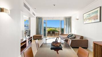 Apartment, 2 Bedrooms | 1 bedroom, in-room safe, desk, laptop workspace