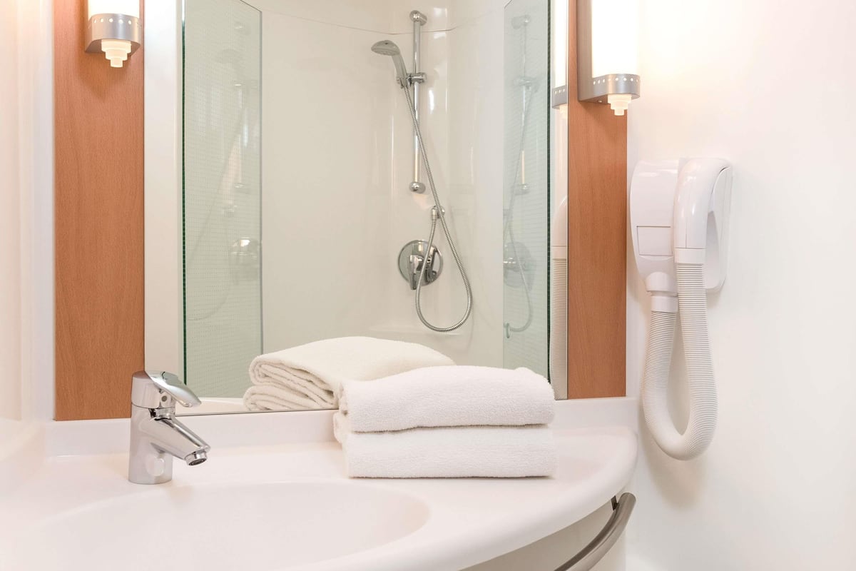 In-room safe, desk, soundproofing, iron/ironing board