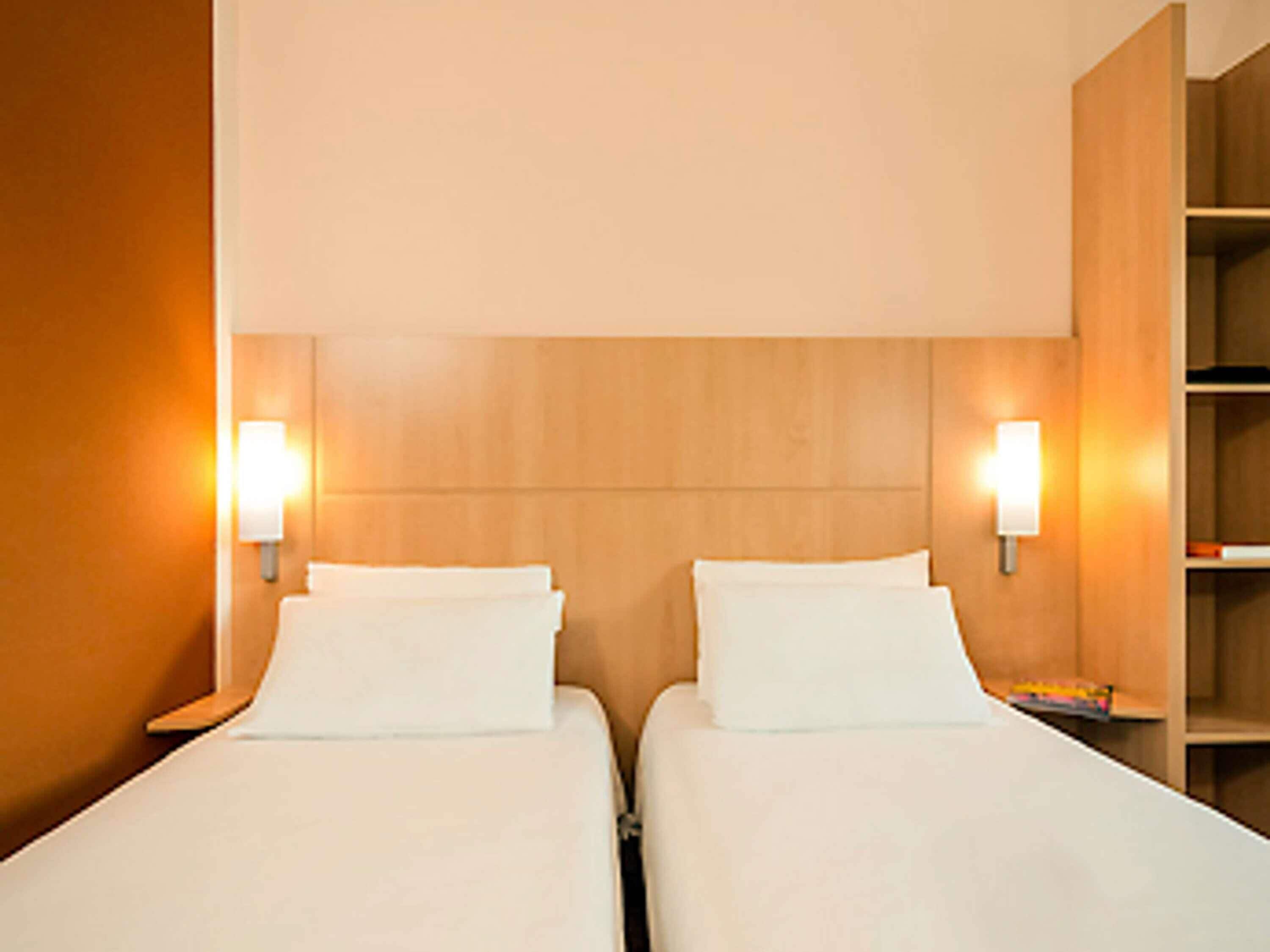 Phòng 2 giường đơn Tiêu chuẩn, 2 giường đơn | Bàn, phòng cách âm, bàn ủi/dụng cụ ủi quần áo 