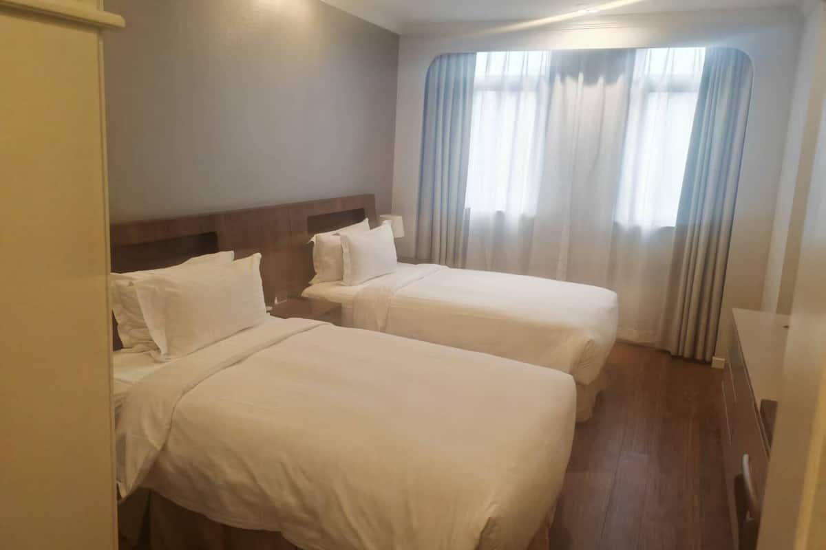 Sudio Plus - TW | Premium bedding, in-room safe, desk, soundproofing