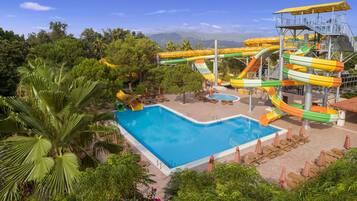 Indoor pool, 2 outdoor pools, pool umbrellas, pool loungers