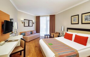 Premium bedding, free minibar, in-room safe, free WiFi - Akka Alinda Hotel (Kemer)