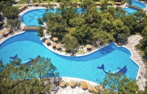 Indoor pool, seasonal outdoor pool, pool umbrellas, pool loungers - Akka Antedon Hotel - All Inclusive (Kemer)