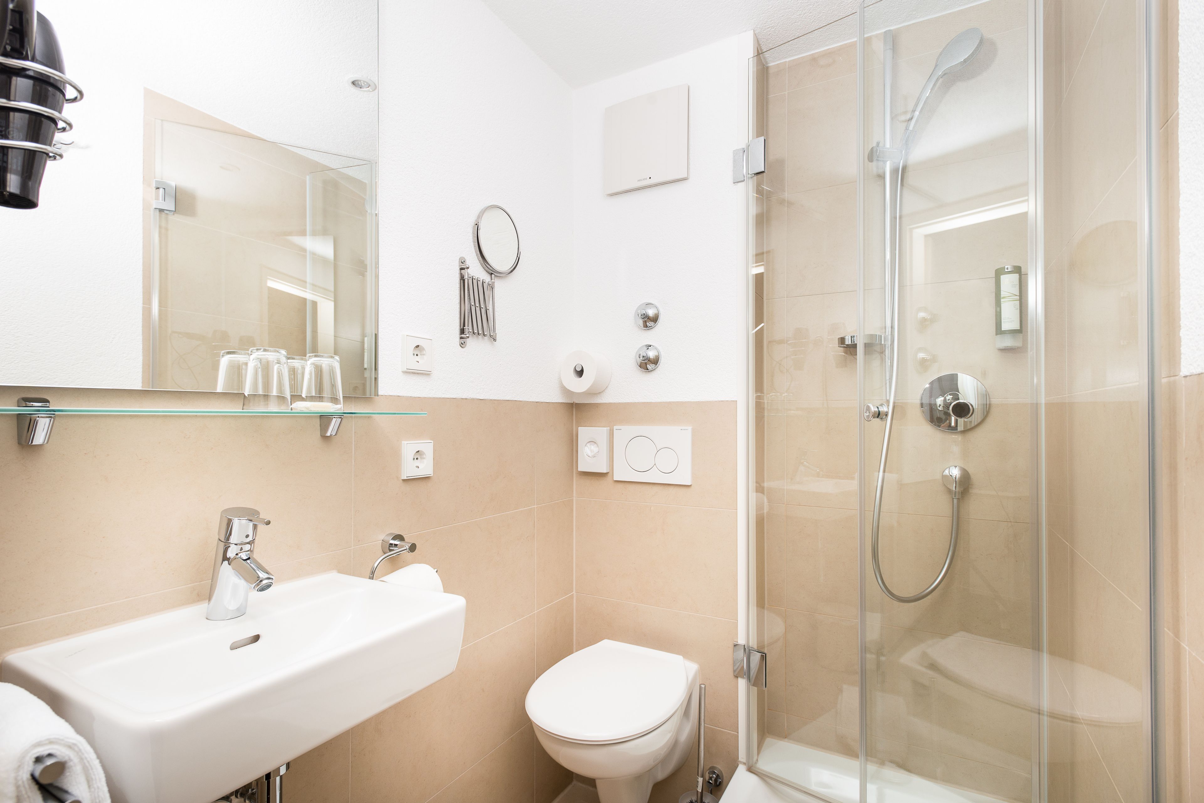 standard double room, 1 queen bed, non smoking | bathroom | shower, hair dryer, slippers, towels