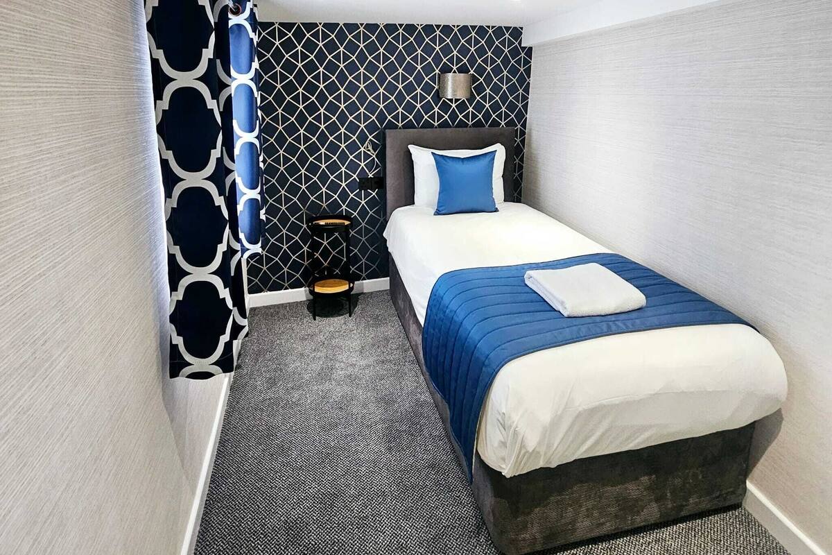 Courtyard Single Room En-Suite | 防敏寢具、熨斗/熨衫板、免費 Wi-Fi、床單