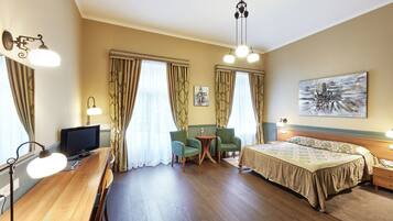 Superior-værelse med dobbeltseng eller 2 enkeltsenge | 1 soveværelse, premium-sengetøj, minibar, pengeskab på værelset