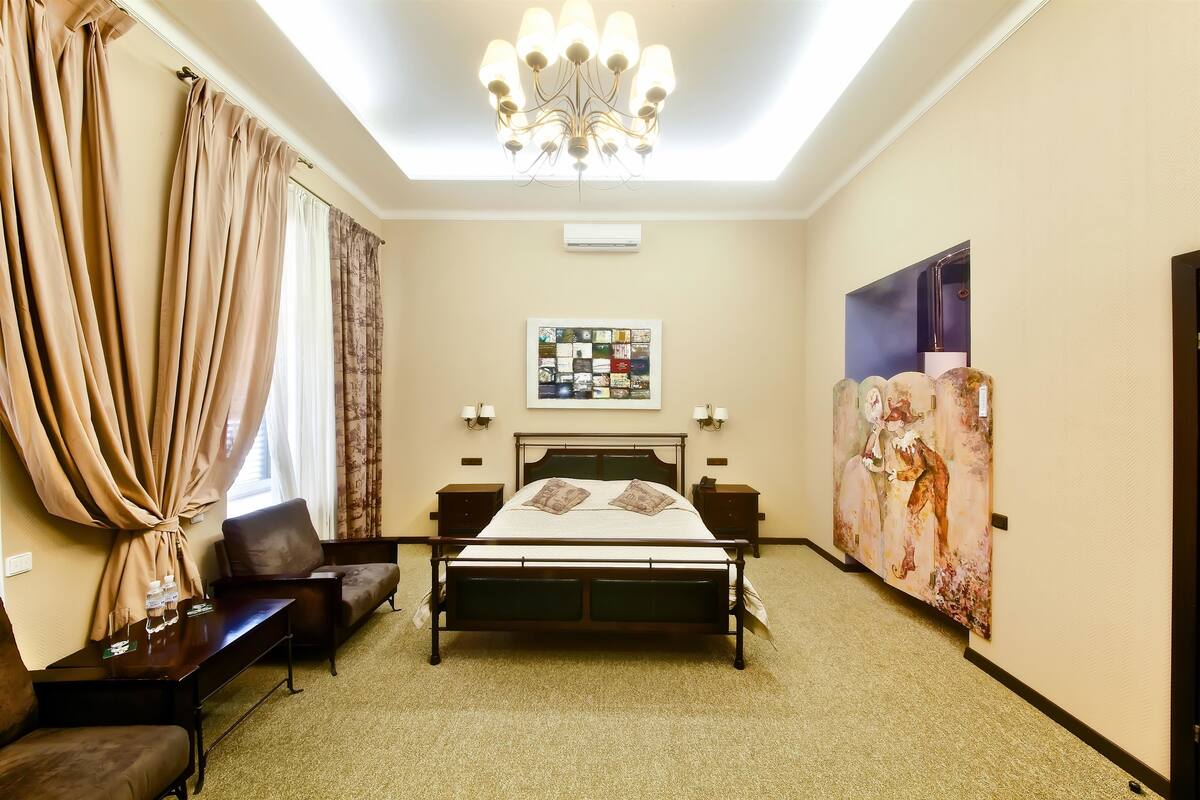 Apartment | 1 bedroom, premium bedding, minibar, in-room safe