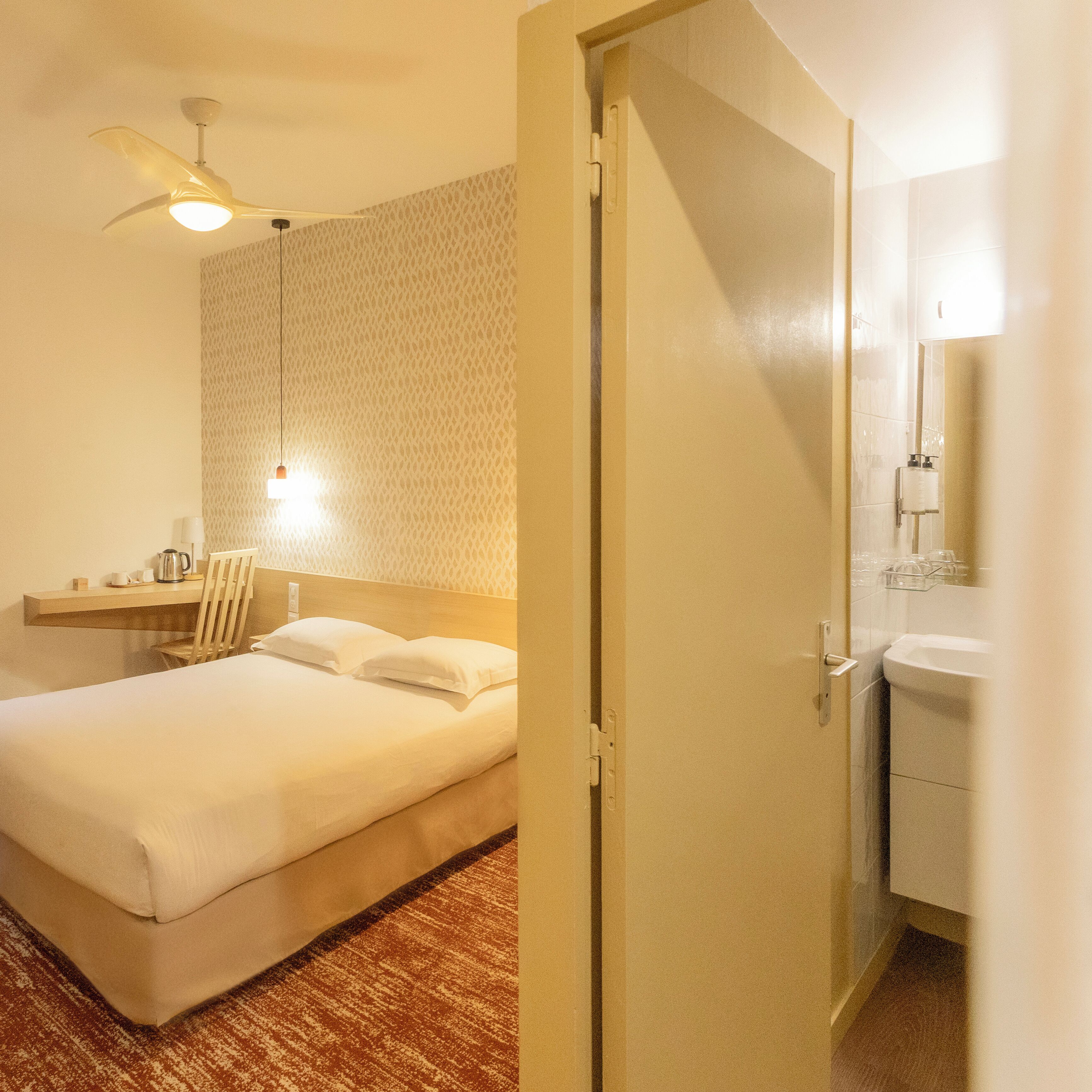 Chambre Double, vue ville