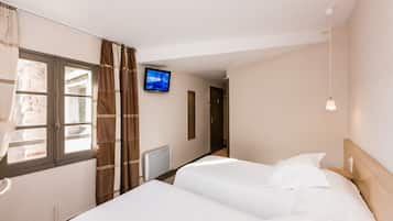 Bureau, fer et planche Ă repasser, Wi-Fi gratuit, draps fournis