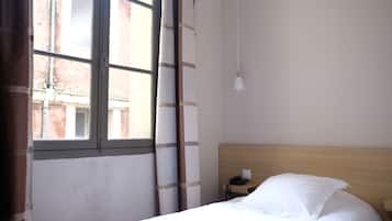 Enkeltrom, bakgårdsutsikt | Utsikt fra rommet