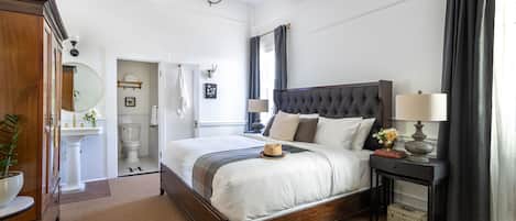 Premium bedding, in-room safe, individually decorated