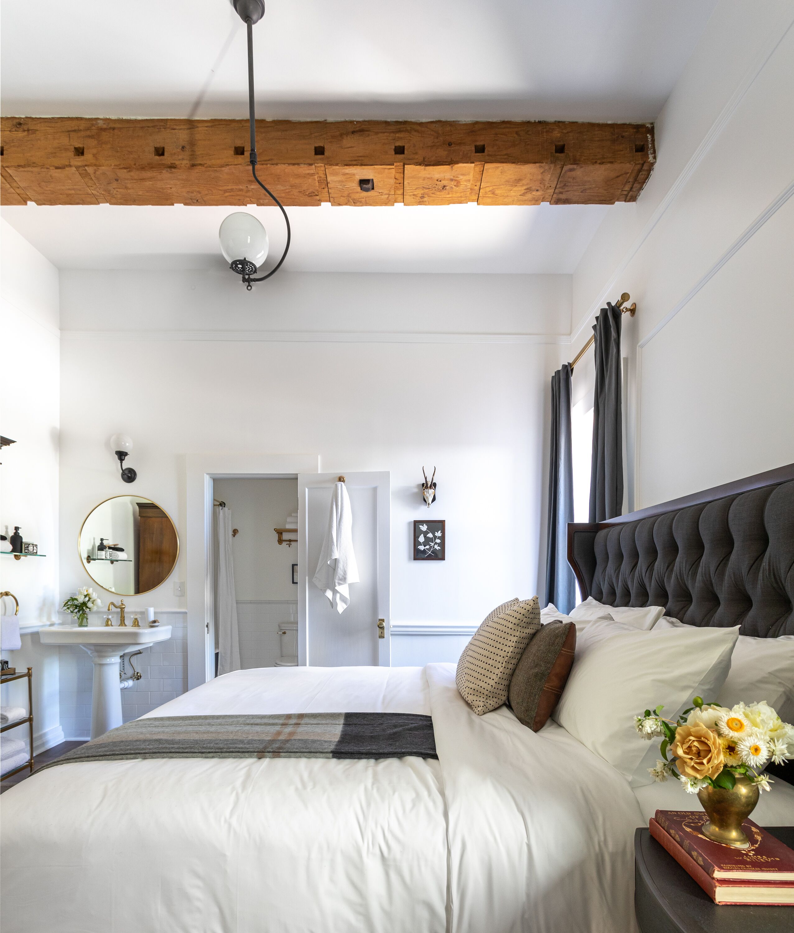 premium bedding, in-room safe, individually decorated