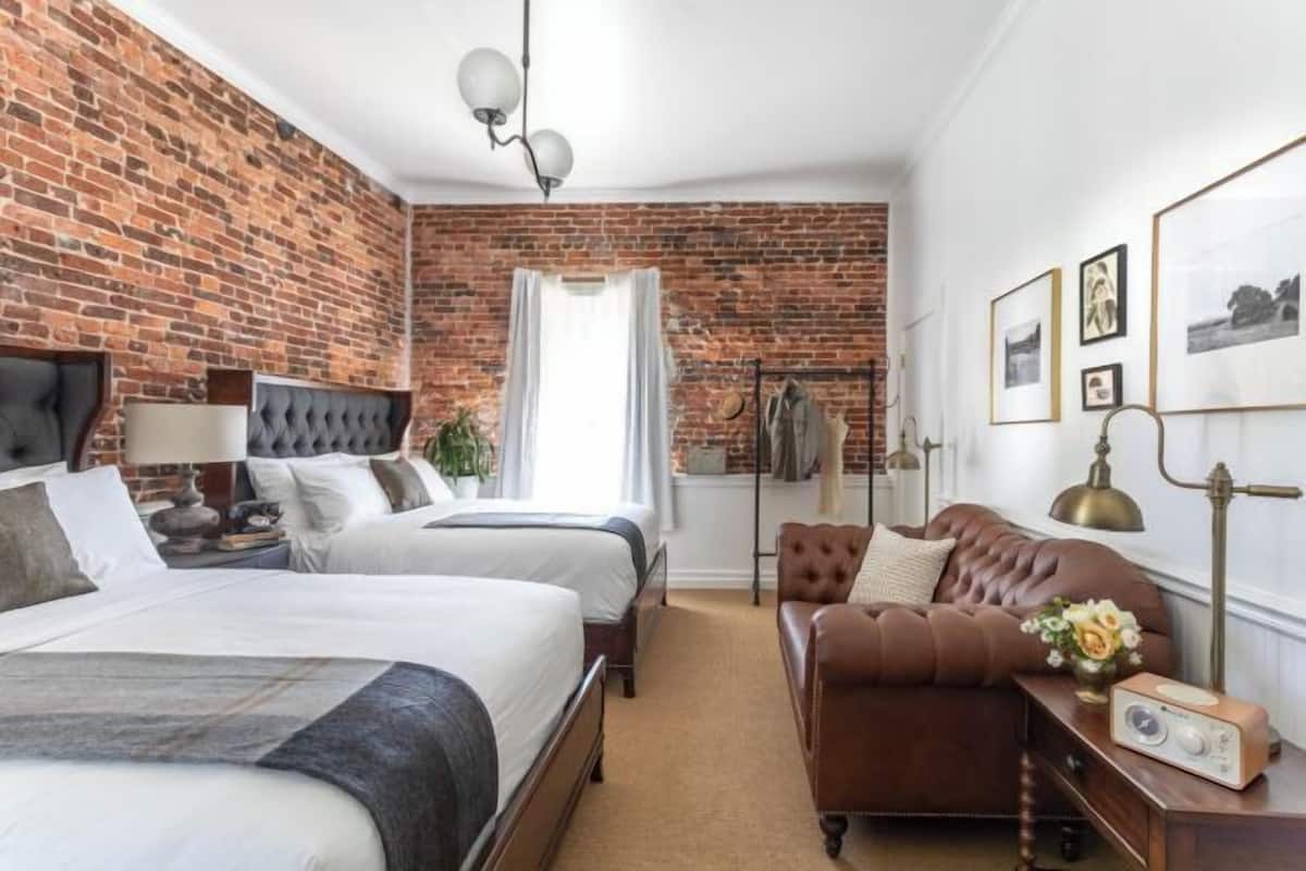 Premium-sengetøj, pengeskab på værelset, individuelt design