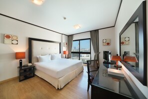 Suite, 1 Bedroom (King Bed) | In-room safe, desk, blackout curtains, soundproofing - Park Apartments Dubai, An Edge by Rotana Hotel (Dubai)