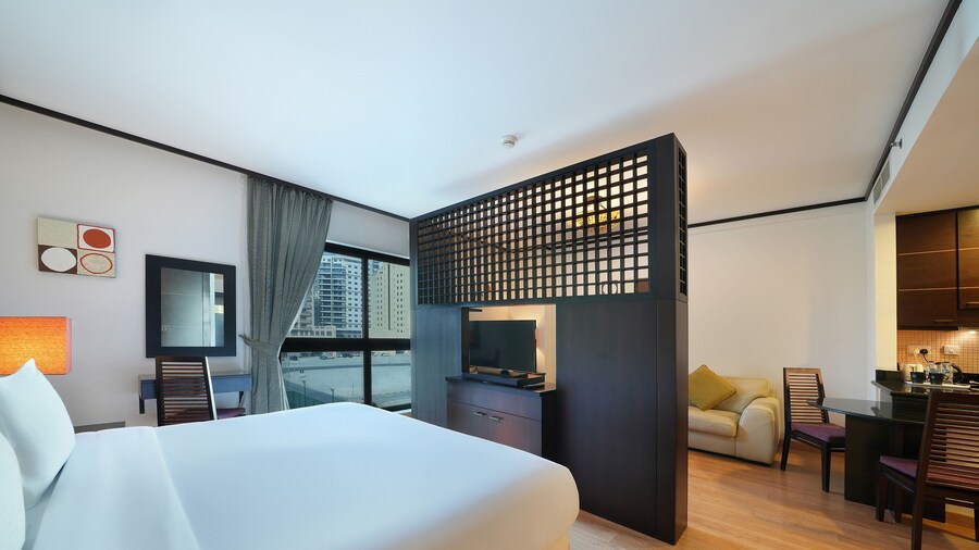 Park Apartments Dubai, An Edge by Rotana Hotel