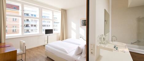 Ropa de cama hipoalergénica y minibar