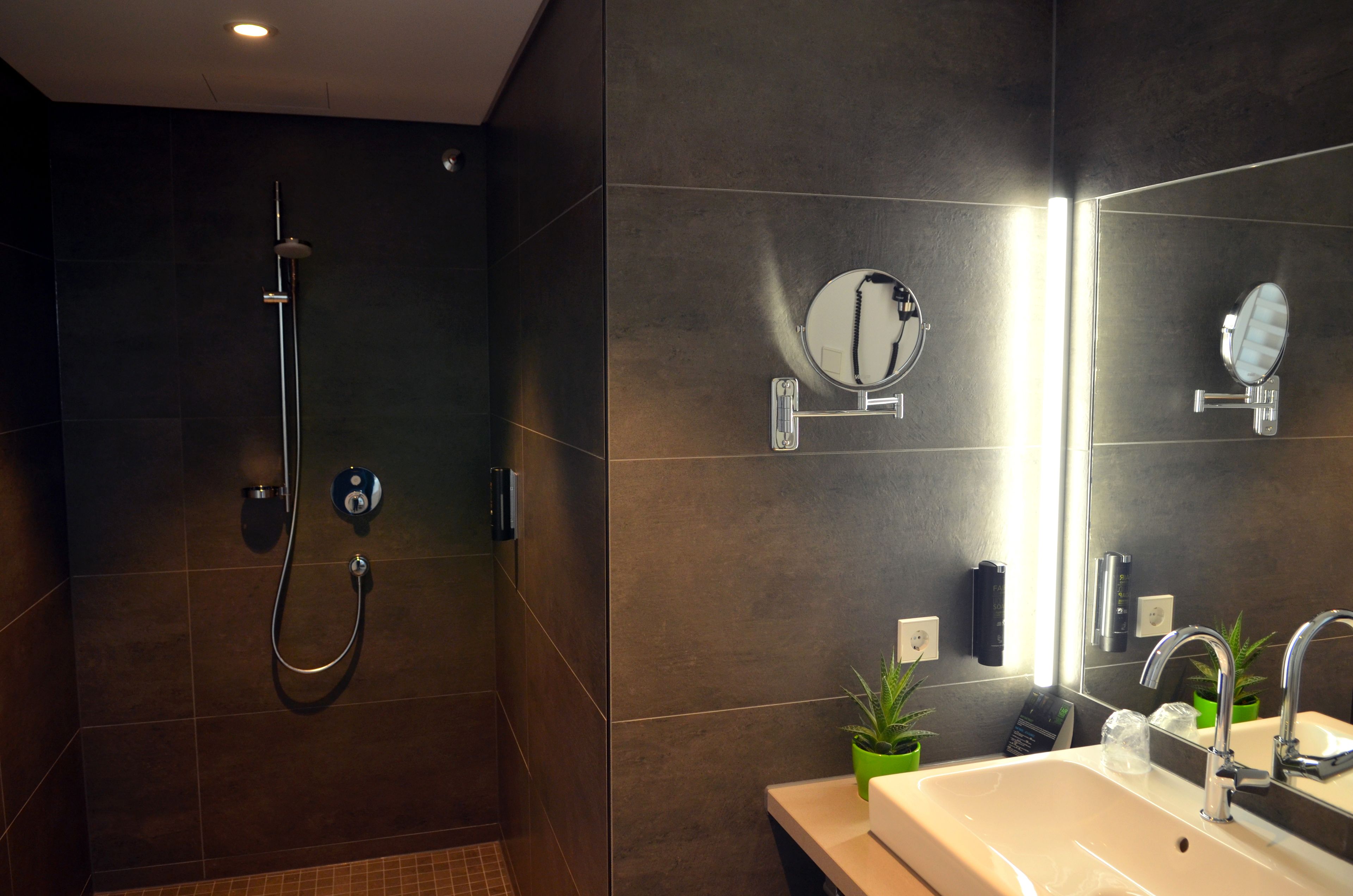 superior double room, balcony, lake view | bathroom | shower, free toiletries, hair dryer, bathrobes