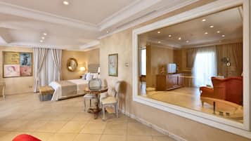 Superior Studio Suite (Leonardo Da Vinci) | 2 bedrooms, minibar, in-room safe, desk