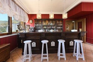 Bar (in der Unterkunft)
