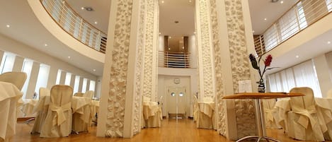 Buffet déjeuner gratuit tous les jours