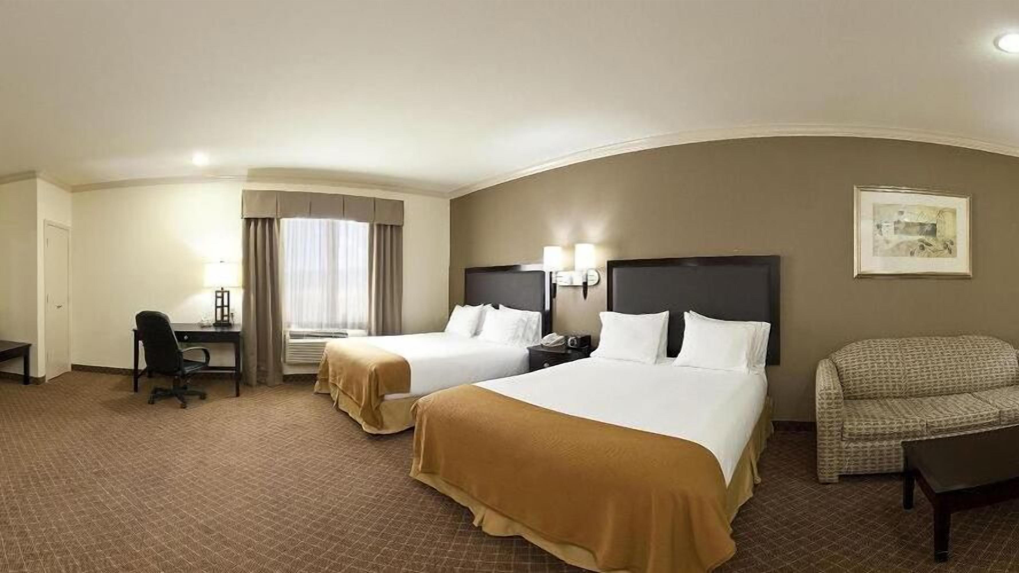 in-room safe, desk, iron/ironing board, free cots/infant beds