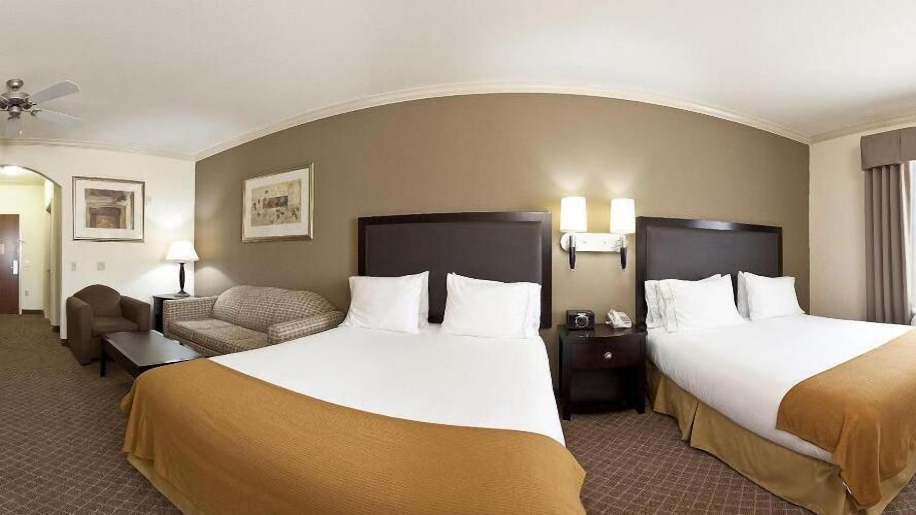 in-room safe, desk, iron/ironing board, free cots/infant beds