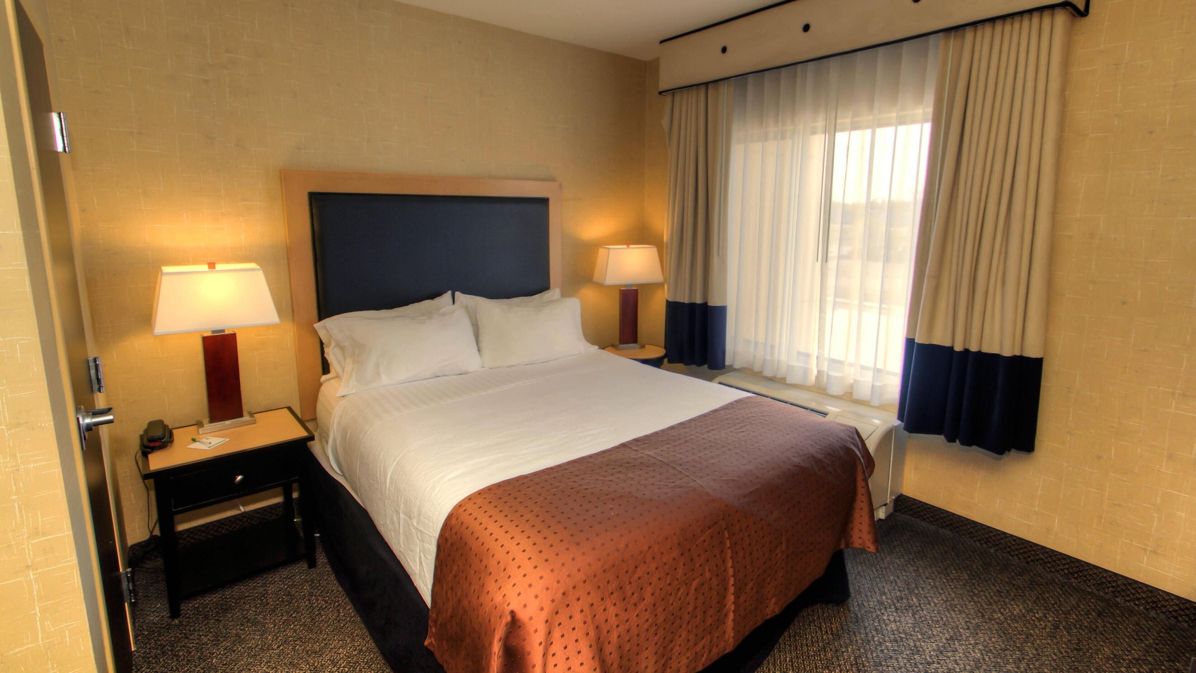 In-room safe, desk, laptop workspace, iron/ironing board