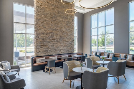 Exterior. Holiday Inn Boise Airport by IHG
