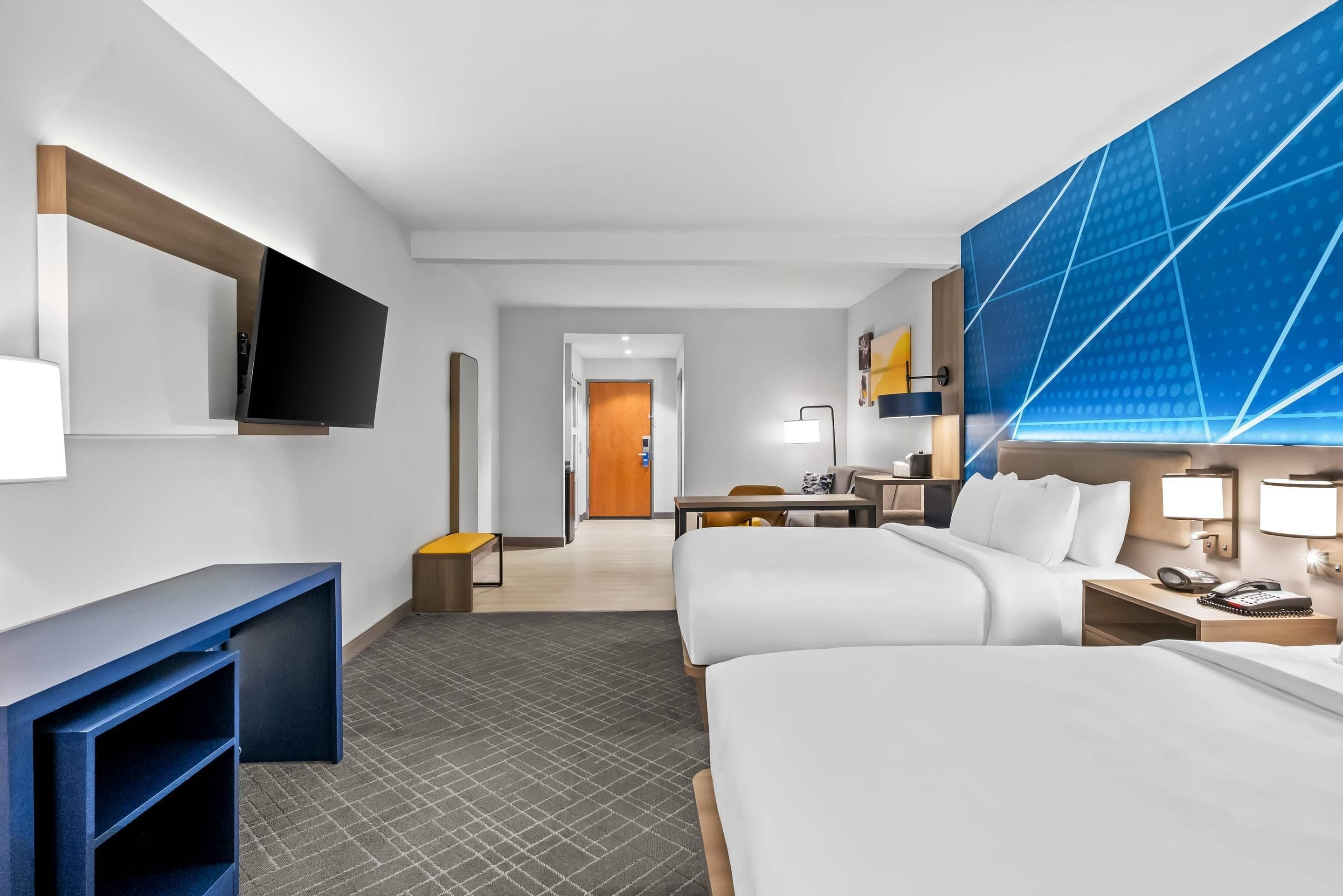 Suite, Non Smoking | Premium bedding, in-room safe, desk, blackout curtains
