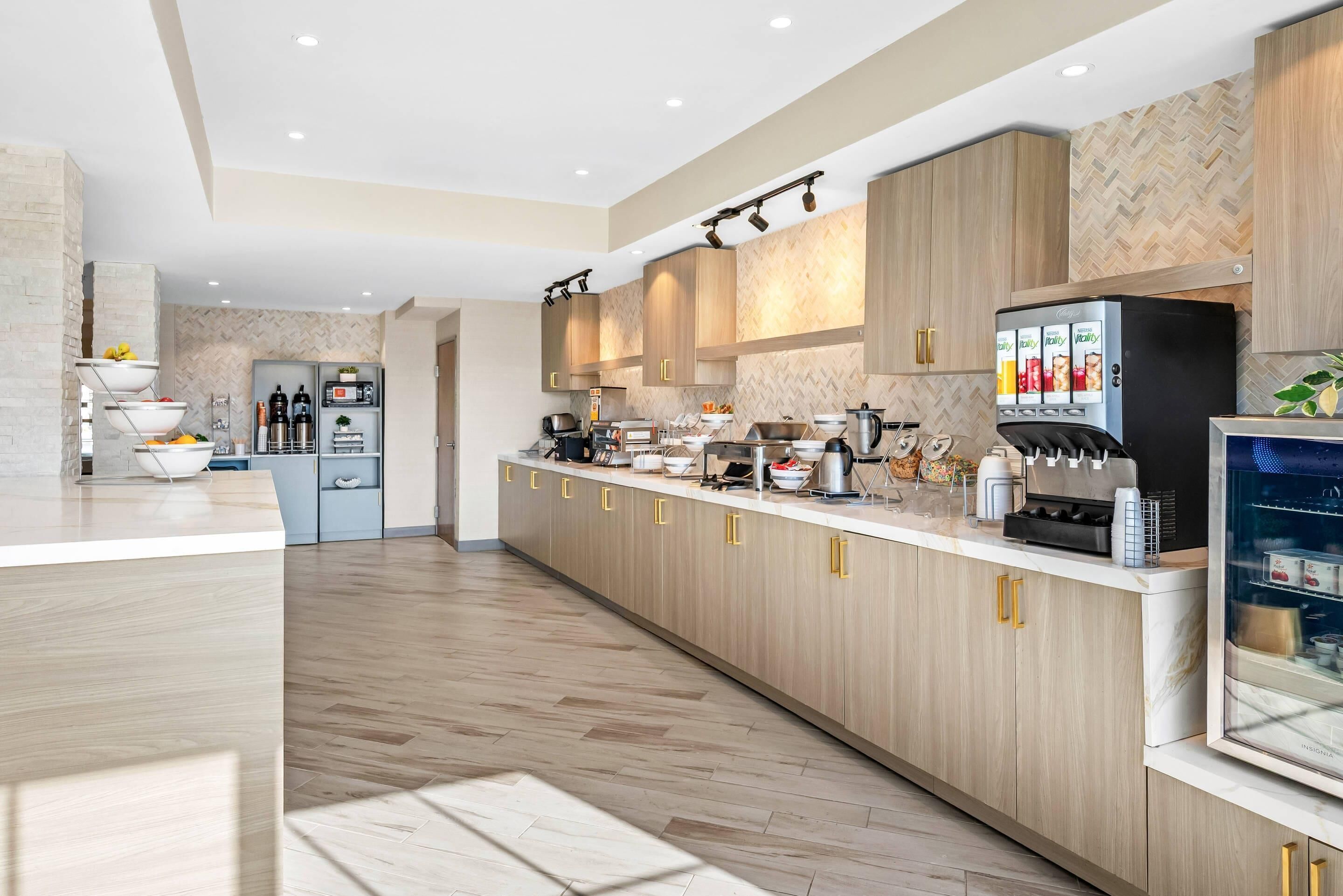 Free daily continental breakfast