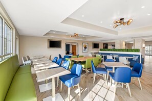 Déjeuner continental gratuit tous les jours