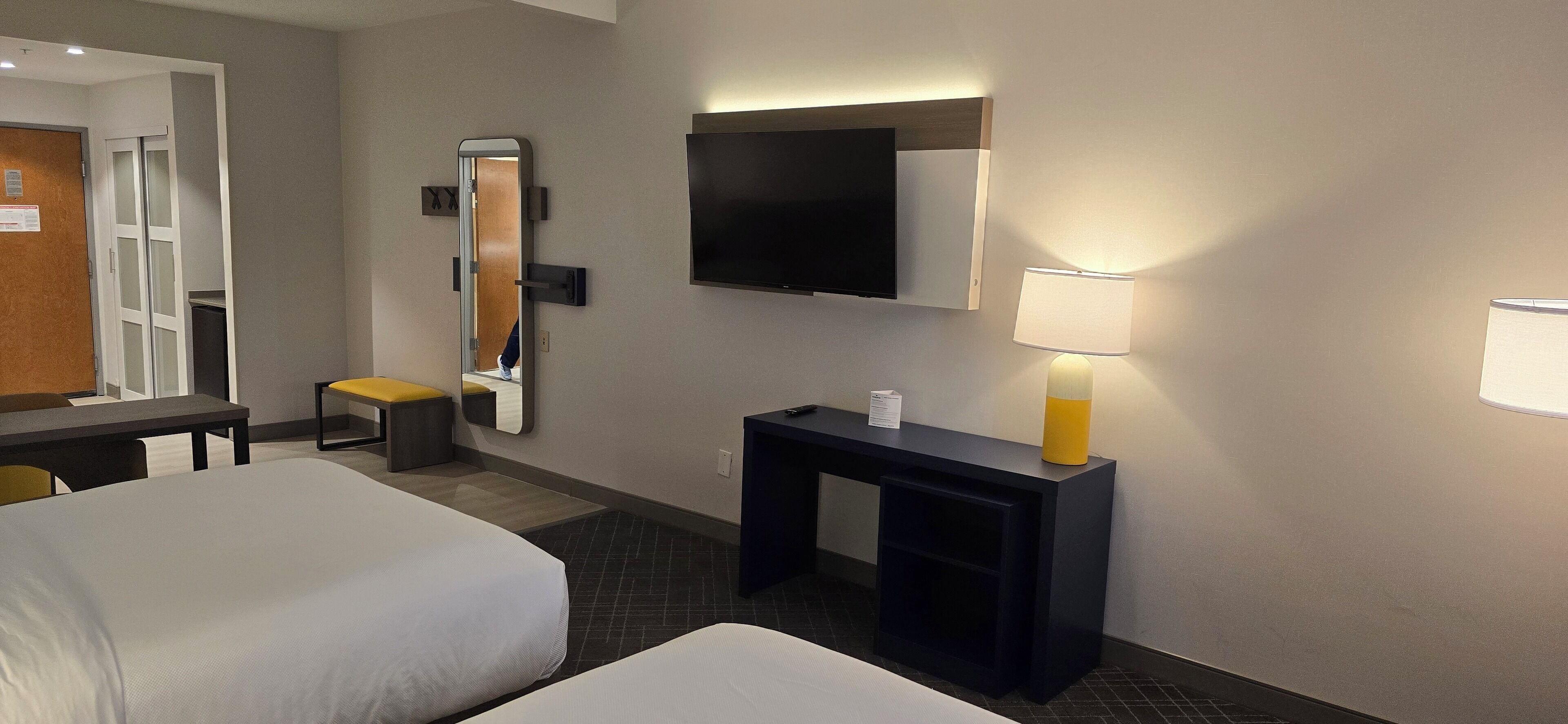 suite, non smoking | premium bedding, in-room safe, desk, blackout curtains