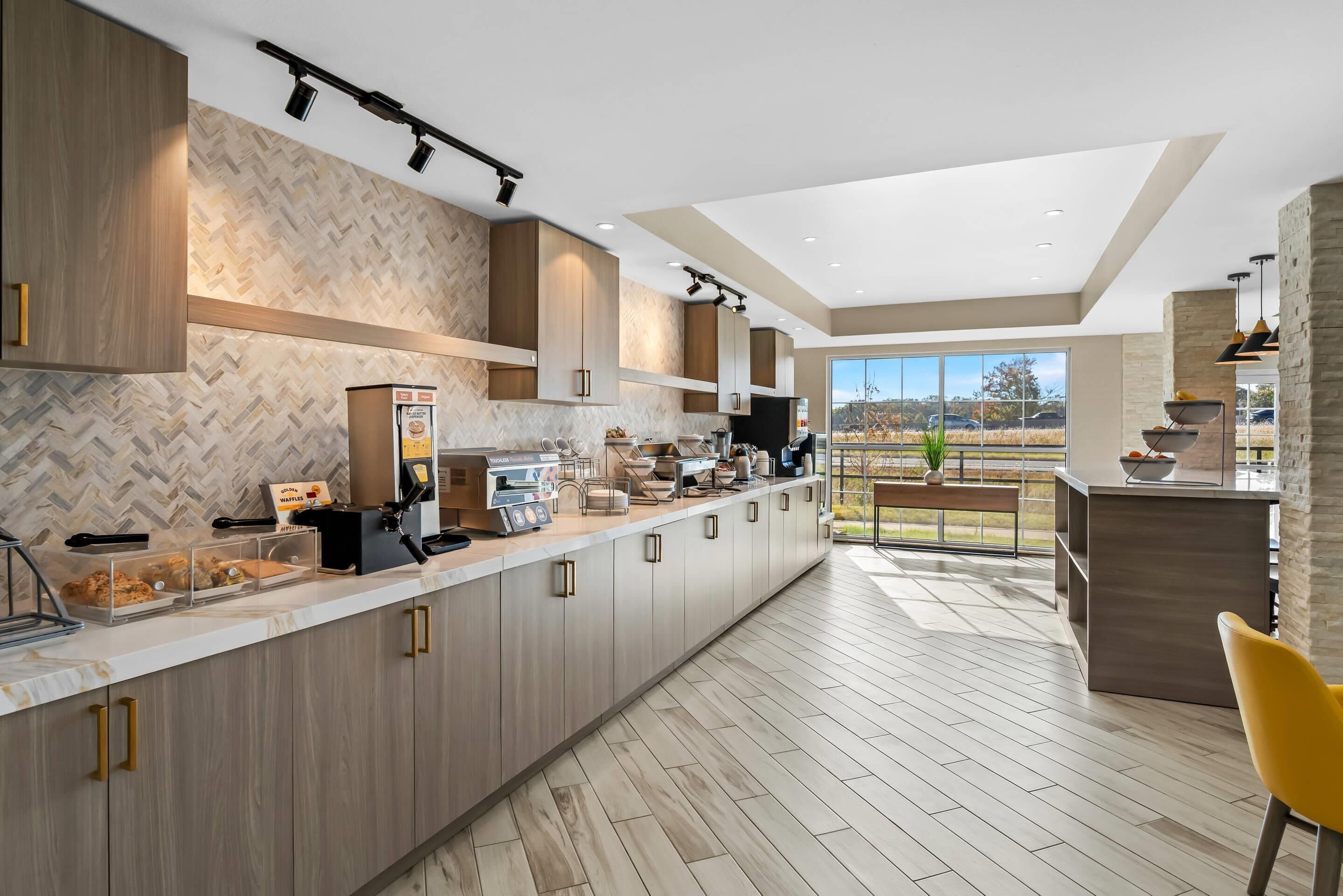 Free daily continental breakfast