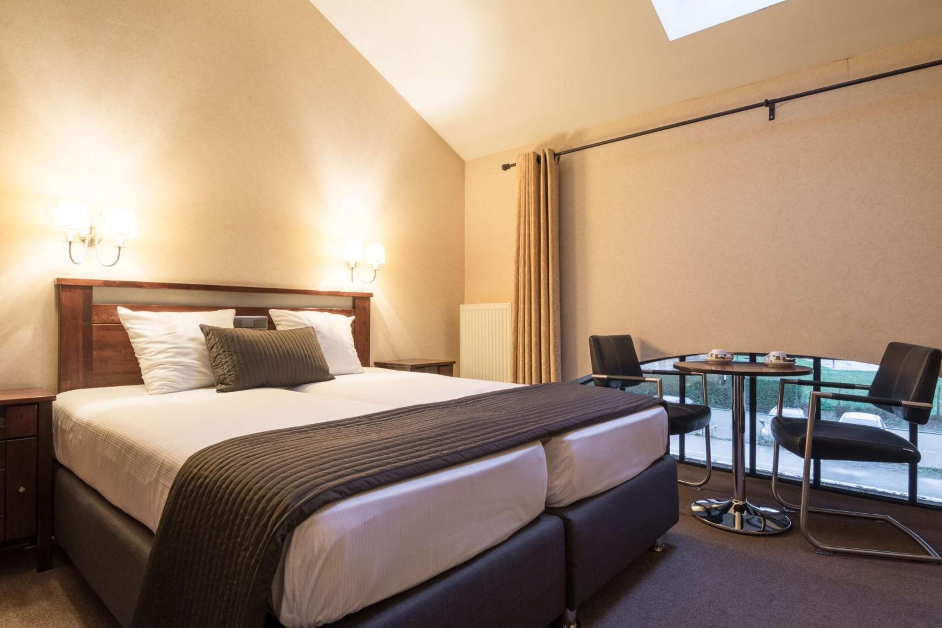 Ylelliset vuodevaatteet, minibaari (osa tuotteista ilmaisia)