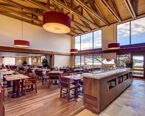 Päivittäinen tilauksen mukaan valmistettu aamiainen maksusta