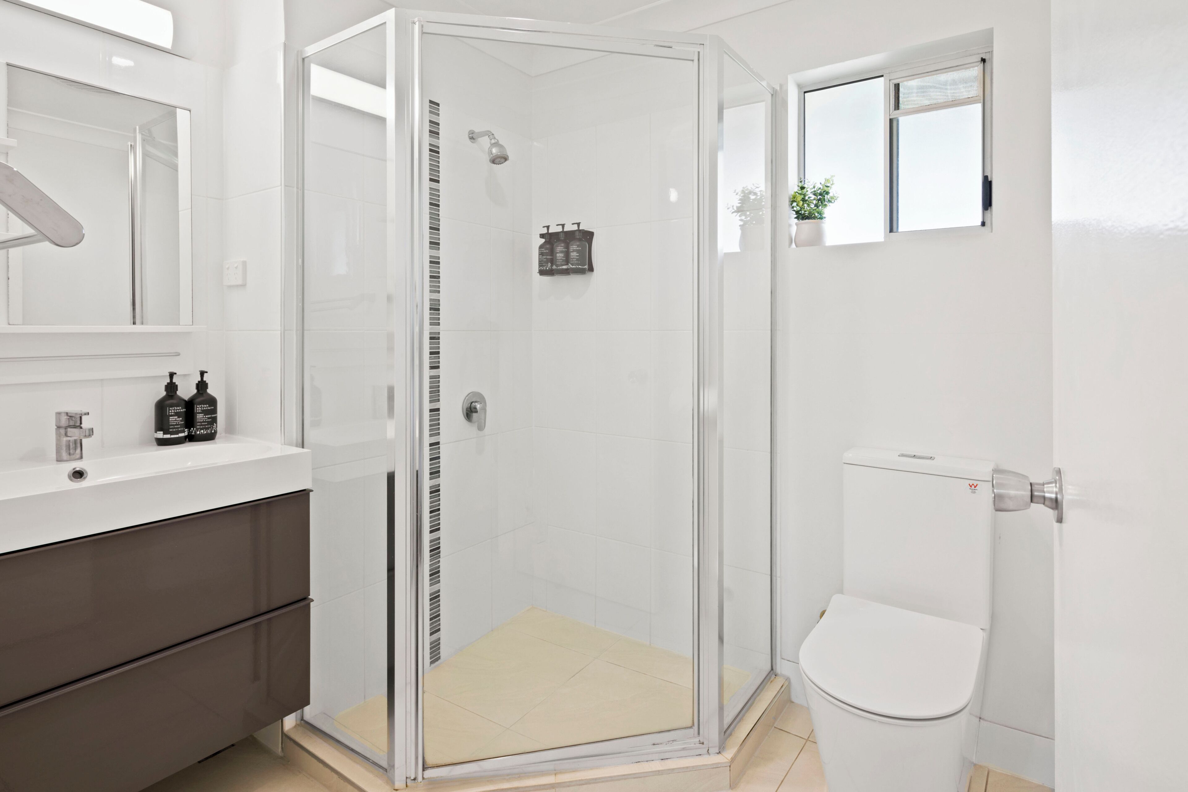 Shower, free toiletries, hair dryer, towels