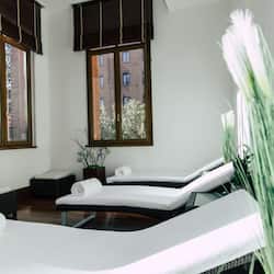 Couples treatment rooms, sauna, hot tub, steam room, body treatments