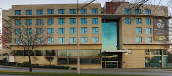 Golden Tulip São João da Madeira Hotel
