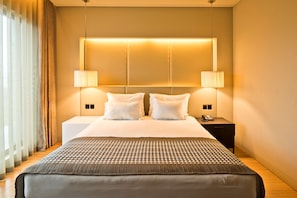 Suite, 1 Double Bed, Bathtub