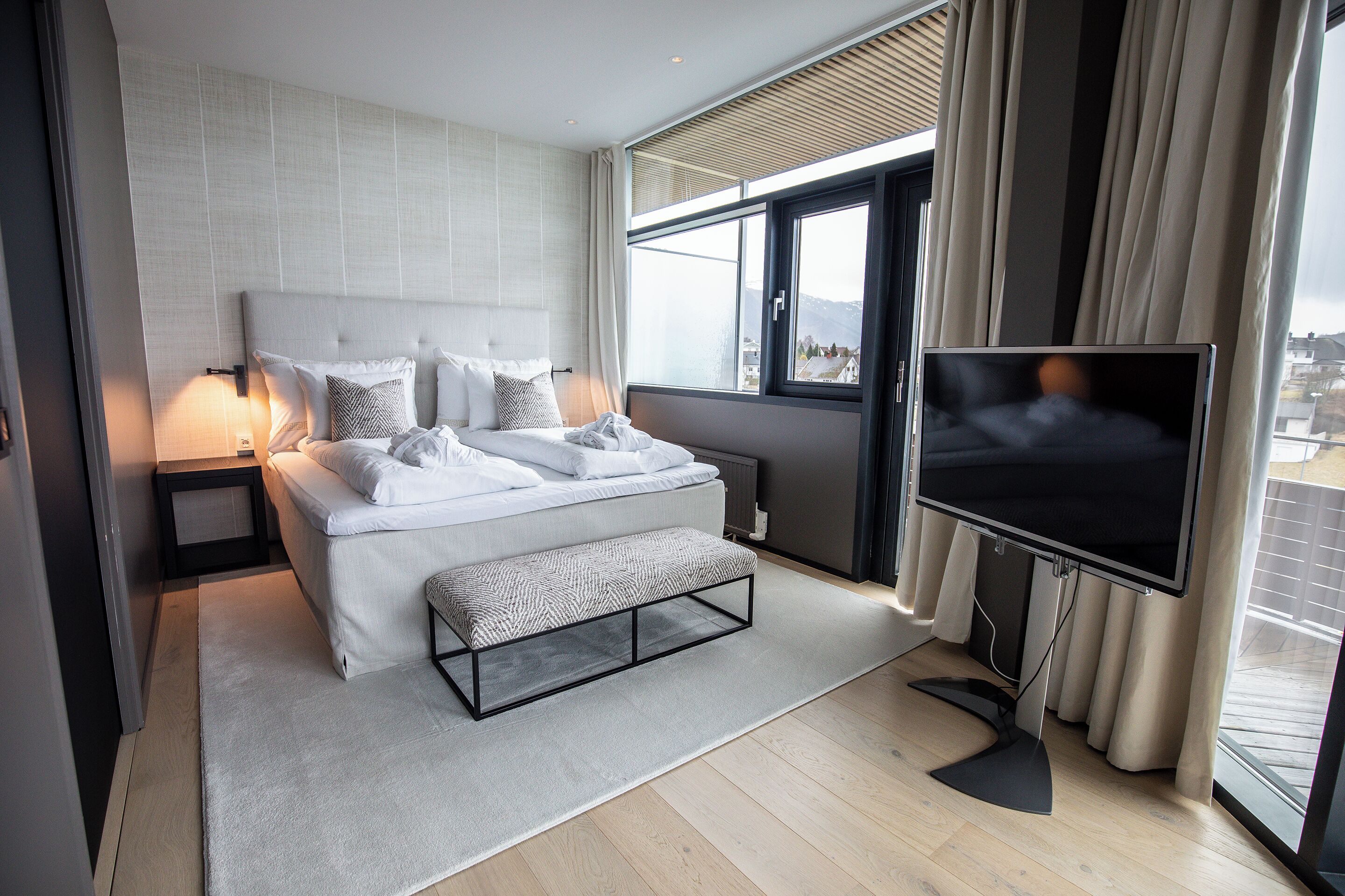 Suite, 1 cama matrimonial, para no fumadores | Escritorio y espacio para trabajar con laptop 