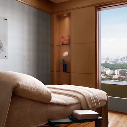 Sauna, hot tub, body treatments, aromatherapy, body wraps, body scrubs