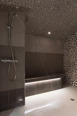 Turkish bath/hammam