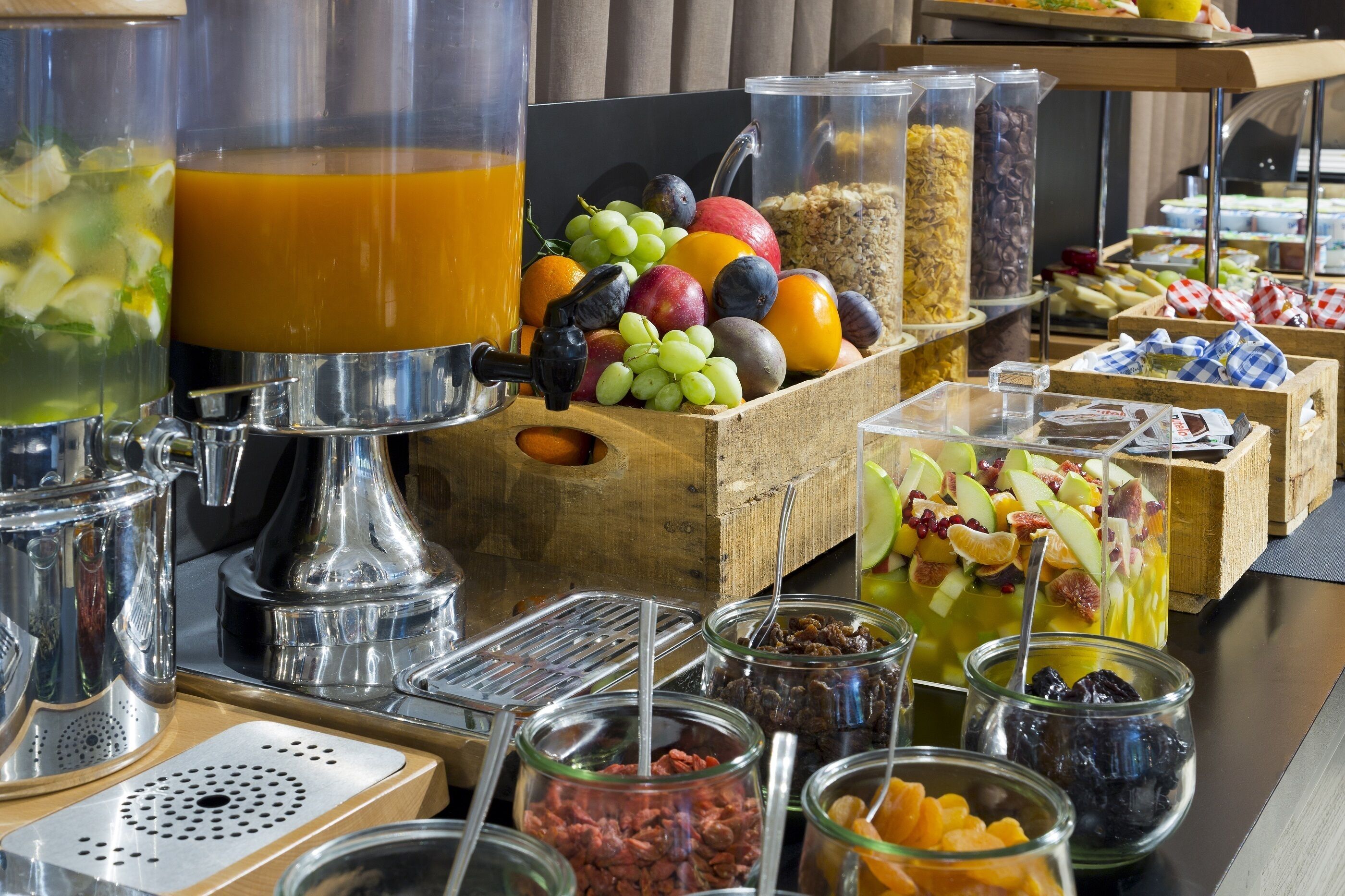 Desayuno buffet todos los días (con cargo) 