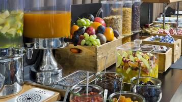 Desayuno buffet todos los días (con cargo)