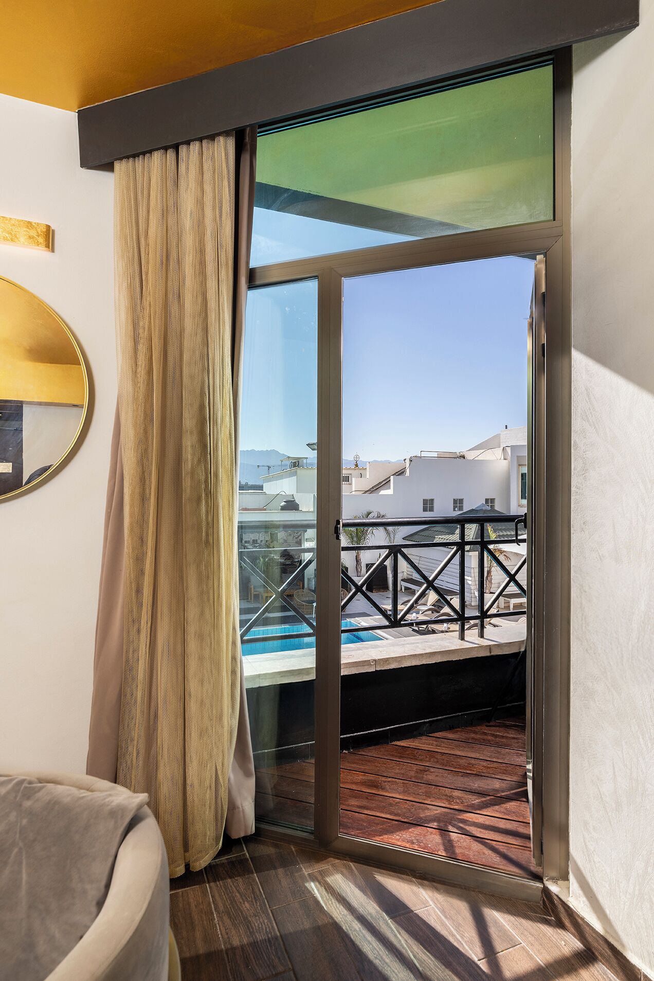 Habitación clásica, balcón, vista a la alberca | Terraza o patio