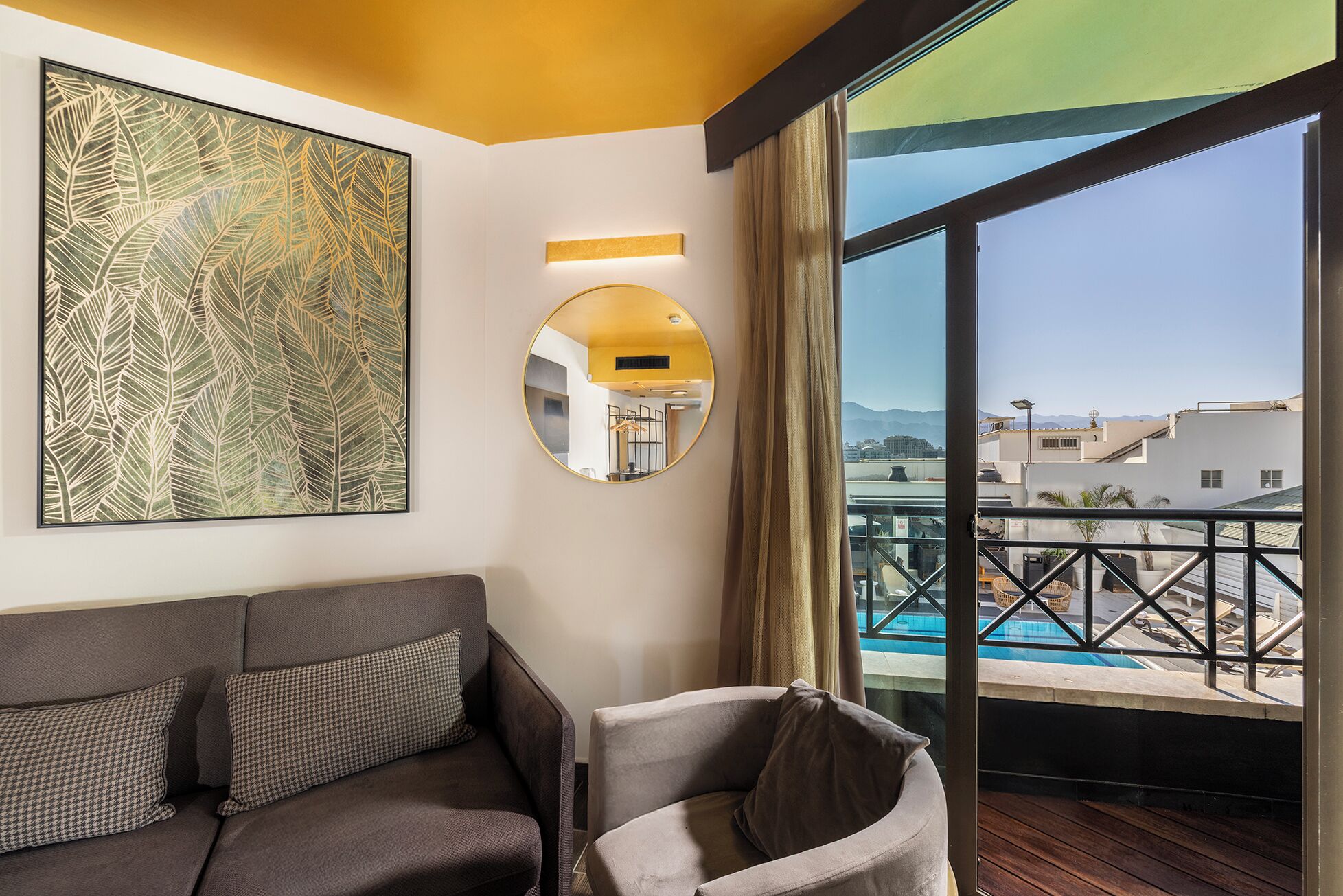 Habitación clásica, balcón, vista a la alberca | Terraza o patio